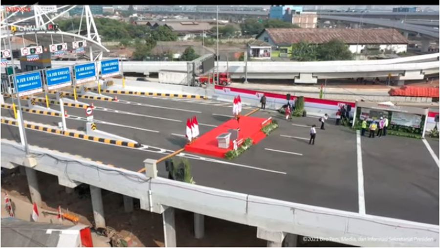 Presiden RI Jokowi di Peresmian Jalan Tol Enam Ruas Jalan Tol dalam Kota Jakarta, Segmen Kelapa Gading-Pulo Gebang (Lukas - Biro Pers Sekretariat Presiden)