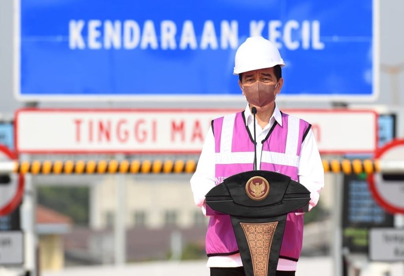 Presiden RI Jokowi di Peresmian Jalan Tol Enam Ruas Jalan Tol dalam Kota Jakarta, Segmen Kelapa Gading-Pulo Gebang (Lukas - Biro Pers Sekretariat Presiden)