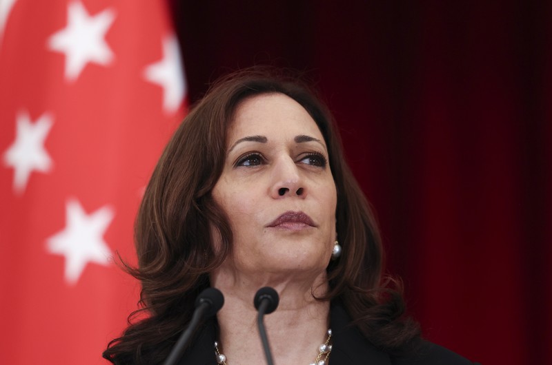 Singapore Harris Asia U.S. Vice President Kamala Harris arrives in Singapore Sunday, Aug. 22, 2021. Harris is on a tour of Southeast Asia, where she will attempt to reassure allies of American resolve following the chaotic end of a two-decade war. (Evelyn Hockstein/Pool Photo via AP)