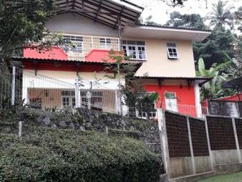 Orang Kaya Lagi BU Lego Vila-Vila di Puncak, Ini Pesan Broker