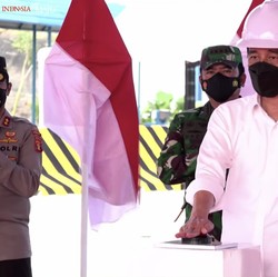 Top Banget! Jokowi Resmikan Tol Pertama di Pulau Kalimantan