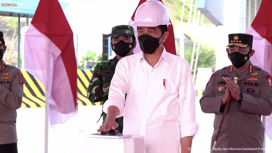 Jokowi di Peresmian Ruas Tol Balikpapan-Samarinda Seksi Balikpapan-Samboja, Balikpapan, 24 Agustus 2021. (Tangkapan Layar Youtube/Sekretariat Presiden RI)
