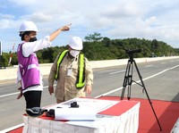 Momen Kebersamaan Jokowi & Prabowo Cek Ibu Kota Baru RI