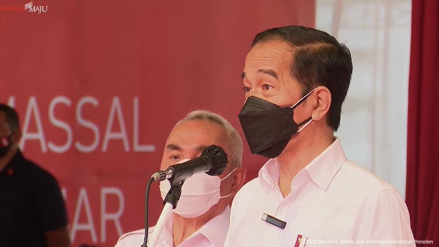 Presiden RI Jokowi Meninjau Vaksinasi Covid-19 untuk Pelajar, Samarinda, 24 Agustus 2021. (Tangkapan Layar Youtube/Sekretariat Presiden RI)