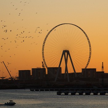 Megahnya Nyata! Potret Bianglala Terbesar se-Dunia di Dubai