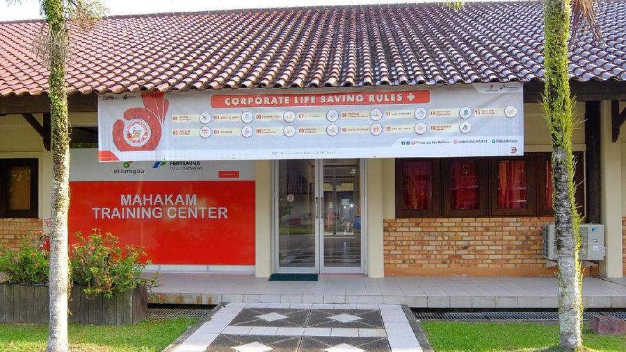 Gedung Mahakam Training Center (MTC) PT Pertamina Hulu Mahakam (PHM) yang termasuk dalam zona 8 Regional Kalimantan Subholding Upstream Pertamina resmi memperoleh sertifikat Green Building (gedung ramah lingkungan) yang diberikan oleh EDGE (Excellence in Design for Greater Efficiencies) pada 22 Juli 2021 lalu.