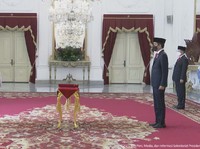 Sah! Jokowi Lantik Gubernur & Wagub Kalsel, Siapa Dia?
