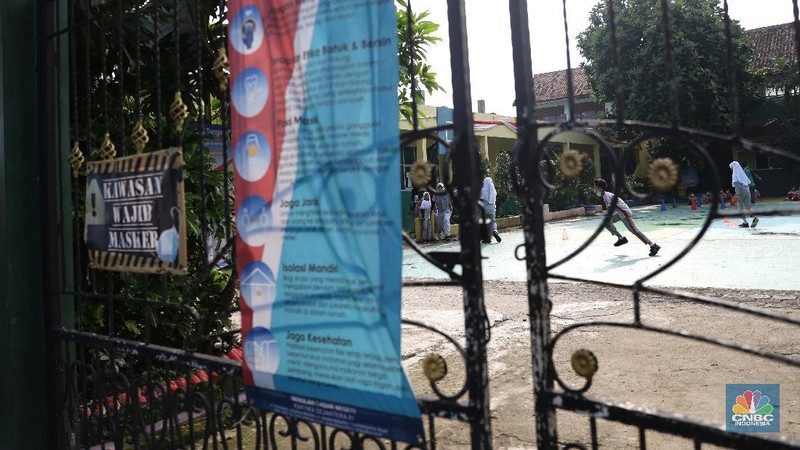 Suasana belajar tatap muka di SDN Kartika 1, Tajur Halang, Kab Bogor, Jawa Barat, Rabu 25/8. (CNBC Indonesia/Muhammad Sabki)