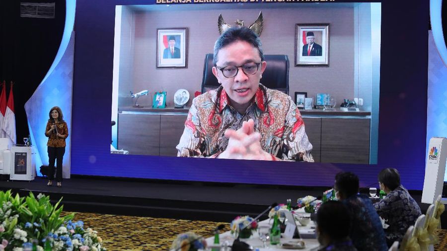 Paparan Dirjen DJPPR, Luky Alfirman di acara Sarasehan 100 Ekonom (CNBC Indonesia/Tri Susilo)