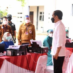 Dihadiri Jokowi, Vaksinasi Pelajar Didukung Aplikasi P-Care