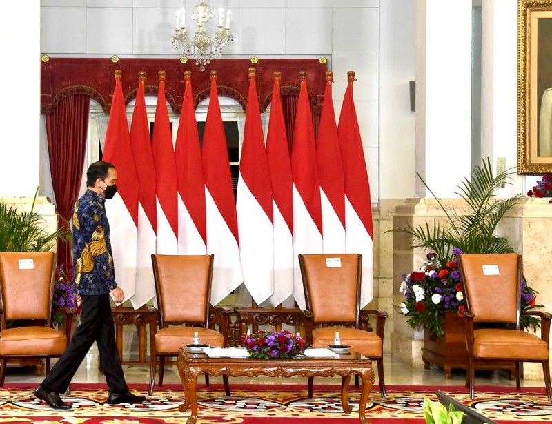 Presiden RI Jokowi di acara Sarasehan 100 Ekonom (CNBC Indonesia/Tri Susilo) Presiden RI Jokowi di acara Sarasehan 100 Ekonom (CNBC Indonesia/Tri Susilo)