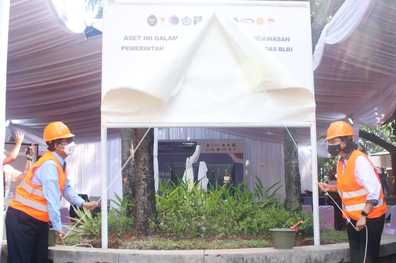 Menko Polhkam Mahfud MD dan Menteri Keuangan Sri Mulyani di acara Seremoni Penguasaan Aset Eks BLBI oleh Satgas BLBI (Dokumentasi Kemenko Polhukam) Menko Polhkam Mahfud MD dan Menteri Keuangan Sri Mulyani di acara Seremoni Penguasaan Aset Eks BLBI oleh Satgas BLBI (Dokumentasi Kemenko Polhukam)