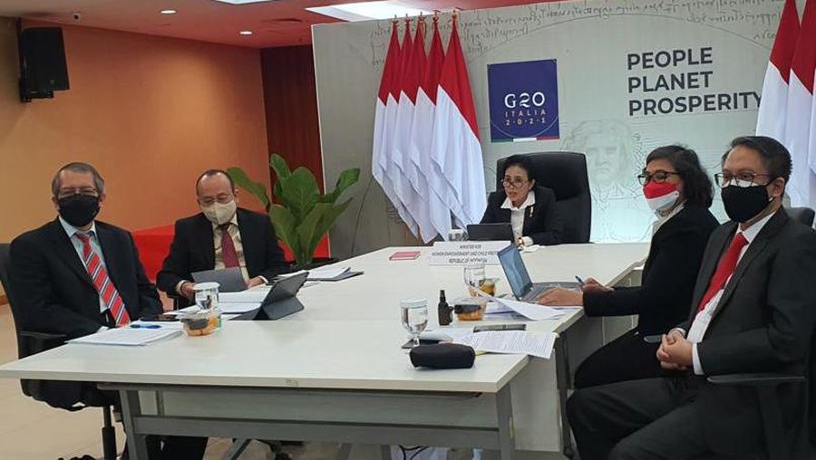 Menteri PPPA dengan delegasi pendamping dari Kemlu, Kemenko Perekonomian dan KPPPA dalam KTM Pemberdayaan Perempuan G20 Italia.