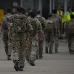 AS Resmi Keluar Afghanistan, Taliban Rayakan 'Kemerdekaan'