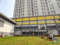 Covid-19 RI Meroket-Antrean Wisma Atlet, Saatnya Rem Darurat?
