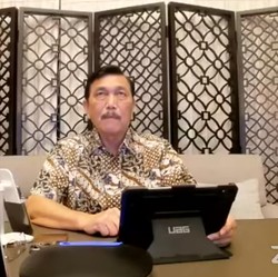 Luhut Sebut Peduli Lindungi Jadi Syarat Aktivitas Warga RI