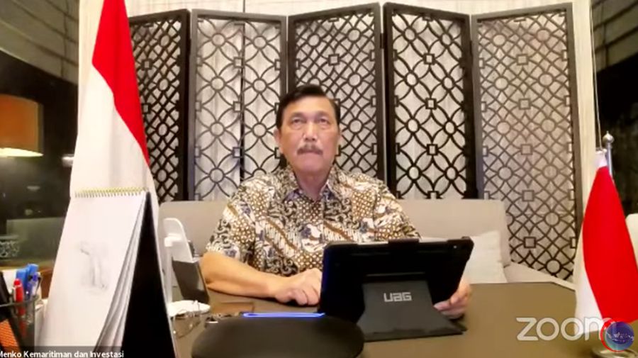 Menko Marves Luhut B. Pandjaitan saat memberikan keterangan pers mengenai Update Penanganan Pandemi Covid 19 (Tangkapan Layar Youtube Kemenko Marves)