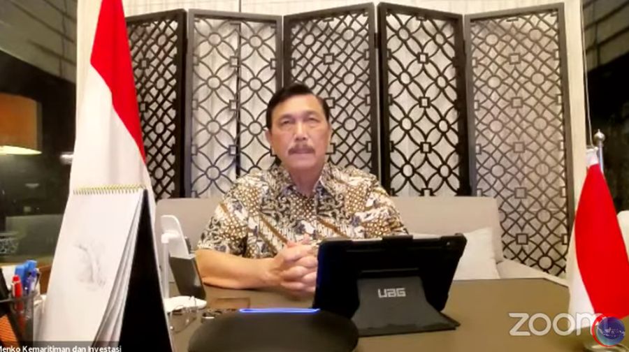 Menko Marves Luhut B. Pandjaitan saat memberikan keterangan pers mengenai Update Penanganan Pandemi Covid 19 (Tangkapan Layar Youtube Kemenko Marves)