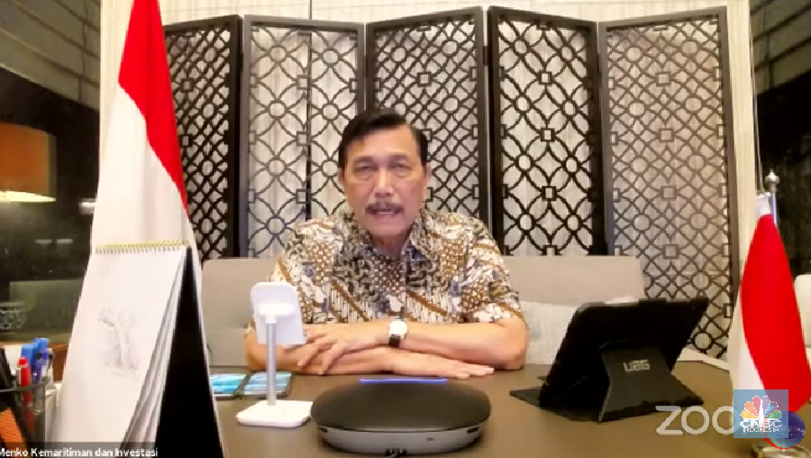Menko Marves Luhut B. Pandjaitan saat memberikan keterangan pers mengenai Update Penanganan Pandemi Covid 19 (Tangkapan Layar Youtube Kemenko Marves)