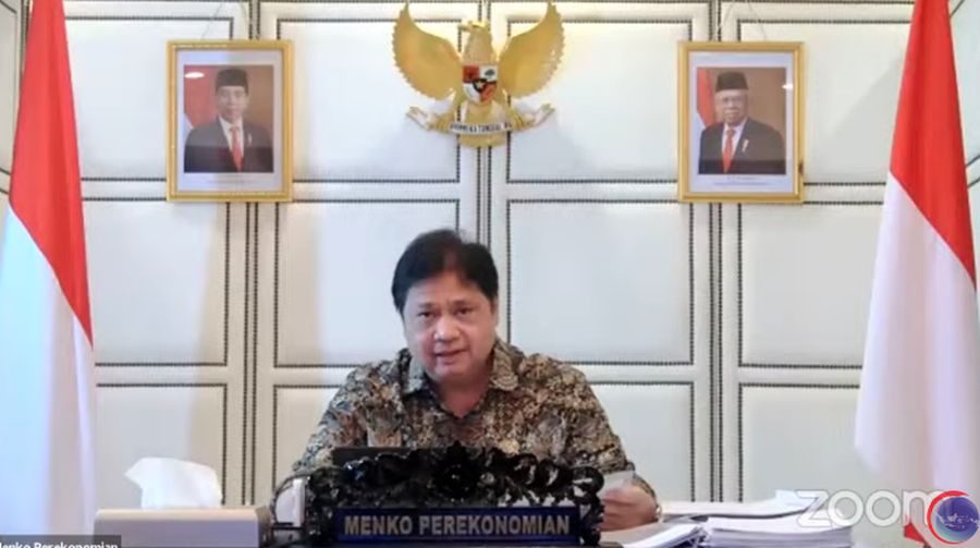 Menko Perekonomian Airlangga Hartarto saat memberikan keterangan pers mengenai Update Penanganan Pandemi Covid 19 (Tangkapan Layar Youtube Kemenko Marves)