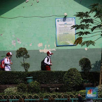 Dear Bunda, Intip Yuk Hari Pertama Sekolah Tatap Muka di DKI