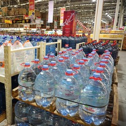 Bisnis Air Minum Dulang Cuan Berlimpah, Harga Saham Ini Terbang Tinggi