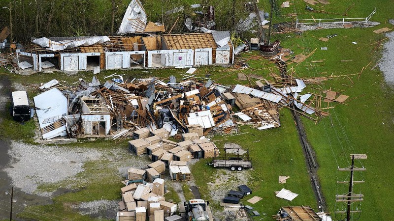 Destruction is seen in the aftermath of Hurricane Ida, Monday, Aug. 30, 2021, in Houma, La. The weather died down shortly before dawn. (AP Photo/David J. Phillip)