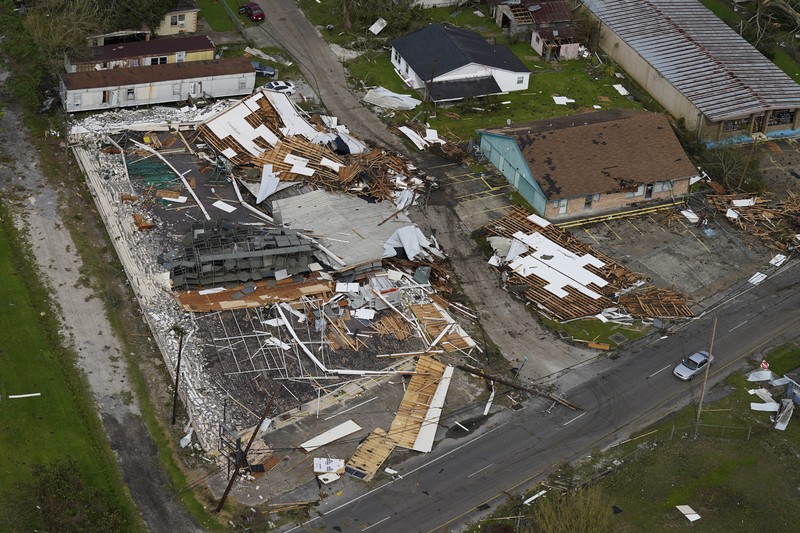 Kerusakan Akibat Badai Ida Destruction is seen in the aftermath of Hurricane Ida, Monday, Aug. 30, 2021, in Houma, La. The weather died down shortly before dawn. (AP Photo/David J. Phillip)