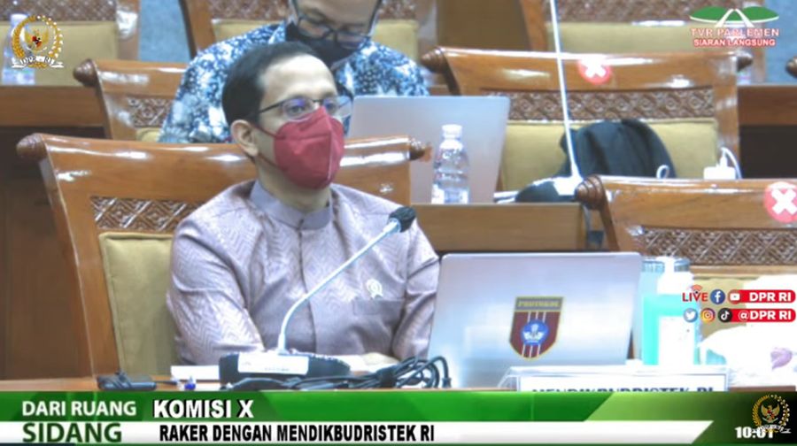 Menteri Pendidikan, Kebudayaan, Riset dan Teknologi (Mendikbud-Ristek) Nadiem Makarim mengikuti rapat kerja dengan Komisi X DPR (Tangkapan Layar Youtube Komisi X DPR RI Channel)