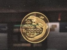 Penampakan Uang Rupiah Logam Rp100.000, Terbuat dari Emas Lho