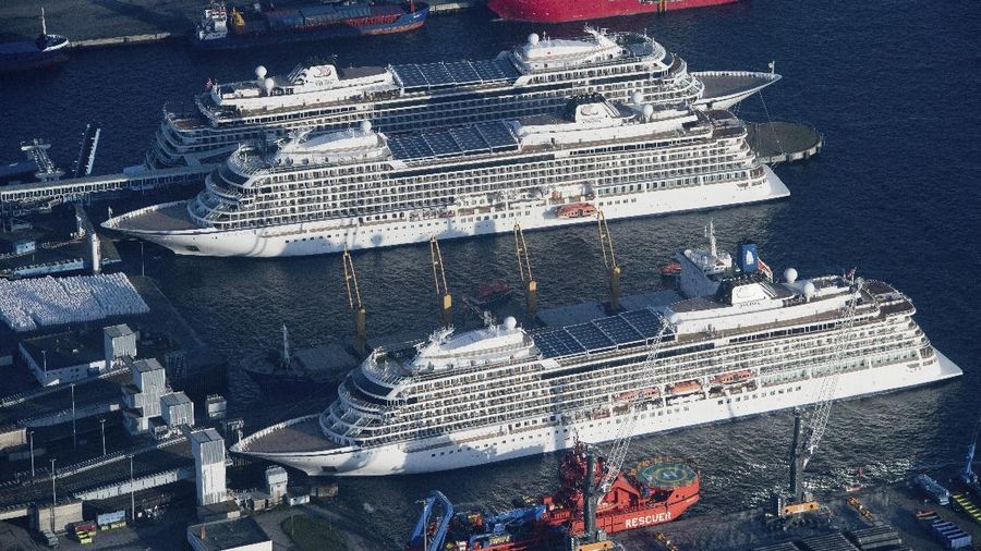 The cruise ships 
