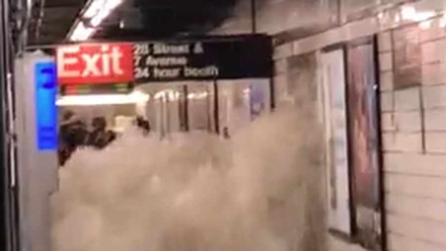 Banjir di New York (Tangkapan Layar via Twitter)