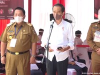 Tingkah Gubernur Lampung di Depan Jokowi Bikin Geleng-geleng
