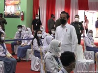 Saat Warga di Lampung Curhat ke Jokowi Pasokan Vaksin Kurang