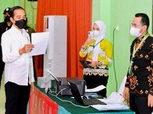 Target Jokowi : 70% Orang RI Sudah Tervaksin Akhir Tahun