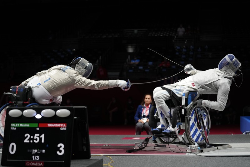 Atlet AS, Ezra Frech bertanding di Final Atletik Lompat Tinggi T63 Putra Paralimpiade Tokyo 2020 di Tokyo, Selasa, 31 Agustus 2021. (Simon Bruty for OIS via AP)