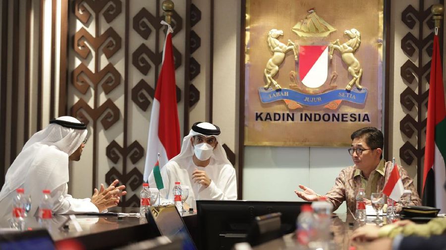 Rombongan delegasi United Arab Emirate (UAE), yang antara lain terdiri dari Menteri Perdagangan UAE, Thani Bin Ahmed Al Zeyoudi serta Ketua KADIN UAE Abdullah Muhammad All Mazoui, menyambangi kantor Kamar Dagang dan Industri (KADIN) Indonesia, di Menara KADIN, Jakarta Selatan, Jumat (3/9/2021).