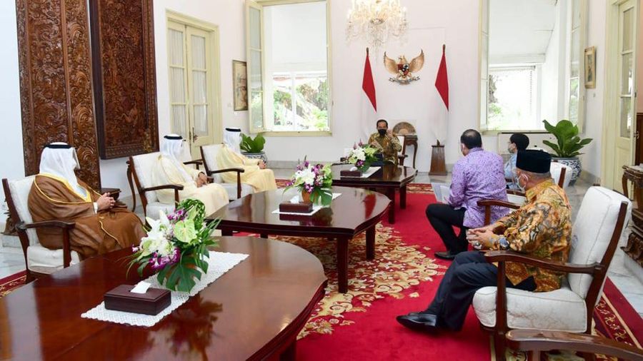 Presiden Joko Widodo menerima kunjungan kehormatan Menteri Negara Urusan Perdagangan Luar Negeri PEA Thani bin Ahmed Al Zeyoudi, Jumat (03/09/2021) pagi, di Istana Merdeka, Jakarta. (Foto: BPMI Setpres/Muchlis Jr)