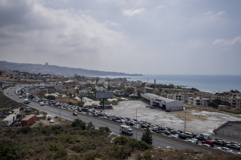 Antrian BBM di Lebanon. (AP/Hassan Ammar) Antrian BBM di Lebanon. (AP/Hassan Ammar)
