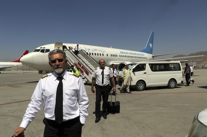 Bandara Kabul kembali buka untuk penerbangan Domestik. (AP/Wali Sabawoon) Bandara Kabul kembali buka untuk penerbangan Domestik. (AP/Wali Sabawoon)