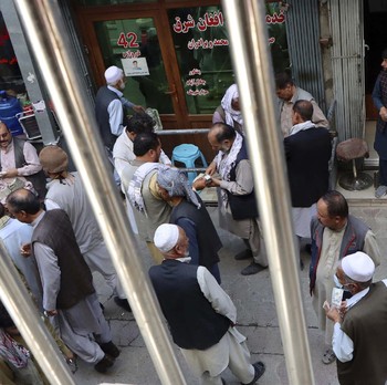 Dikuasai Taliban, Money Changer Afghanistan Kembali Operasi