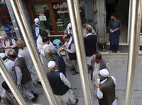 Dikuasai Taliban, Money Changer Afghanistan Kembali Operasi
