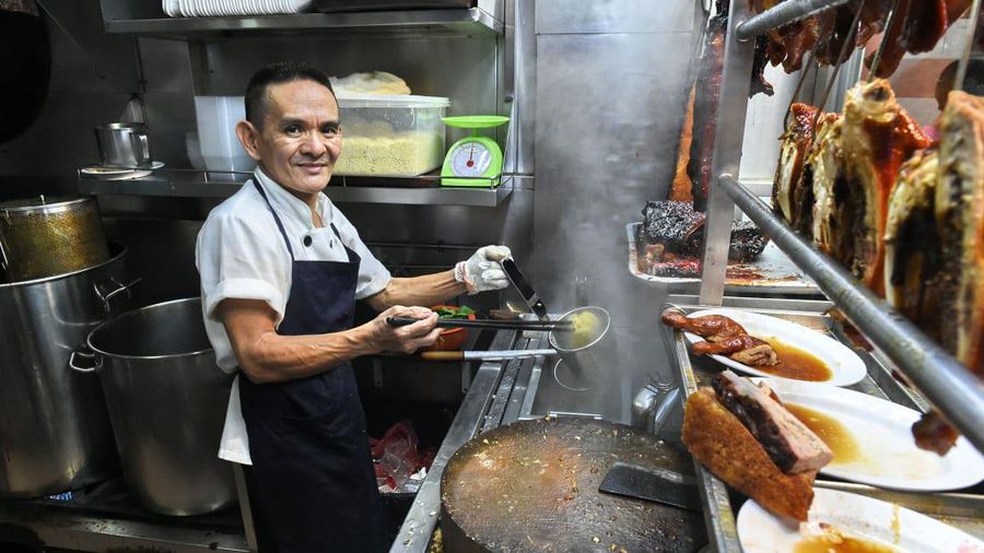 Restoran terkenal Singapura, Hawker Chan, kehilangan bintang Michelinnya. Ist