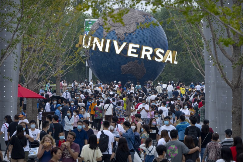 Universal Studio Beijing, China dibuka kembali. (AP/Ng Han Guan)