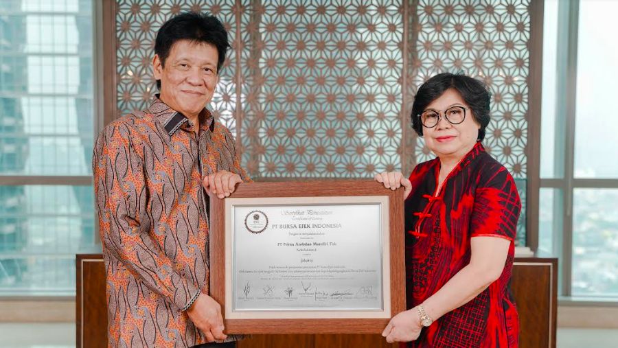 Emiten pertambangan batu bara, PT Prima Andalan Mandiri Tbk (MCOL) mencatatkan saham perdana di Bursa Efek Indonesia, Selasa (7/9/2021). Dok BEI