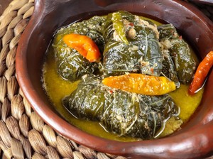 3 Resep Daun Singkong yang Sedap, Masak Buntil hingga Tumis Pakai Ikan Teri