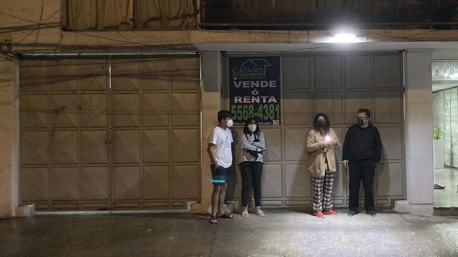 Gempa di Meksiko. (AP/Leslie Mazoch)