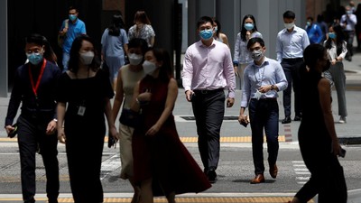 Lonjakan kasus Covid-19 di Singapura. (REUTERS/EDGAR SU) Lonjakan kasus Covid-19 di Singapura. (REUTERS/EDGAR SU)