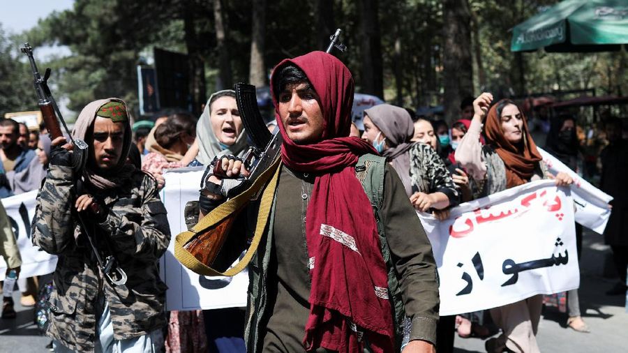 Pasukan Taliban. (REUTERS/STRINGER)