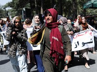 Taliban Bersumpah Izinkan Wanita Bersekolah